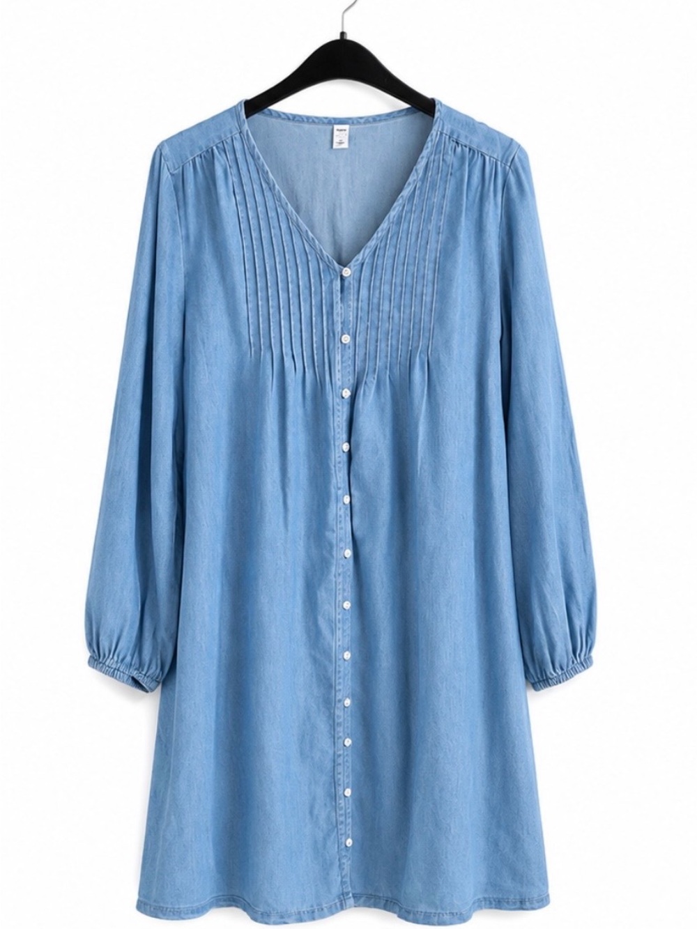 Old Navy Chambray Pintuck Button Front Long Sleeve